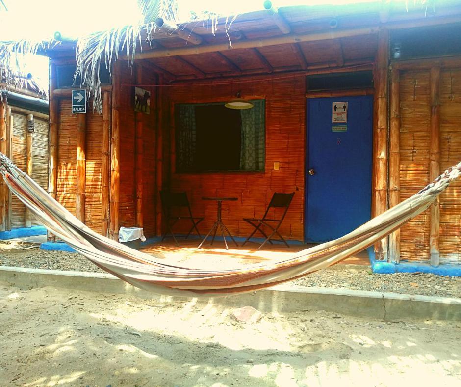 Saigon Backpackers Hostel Máncora Eksteriør bilde